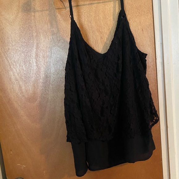Black tank - Picture 1 of 2